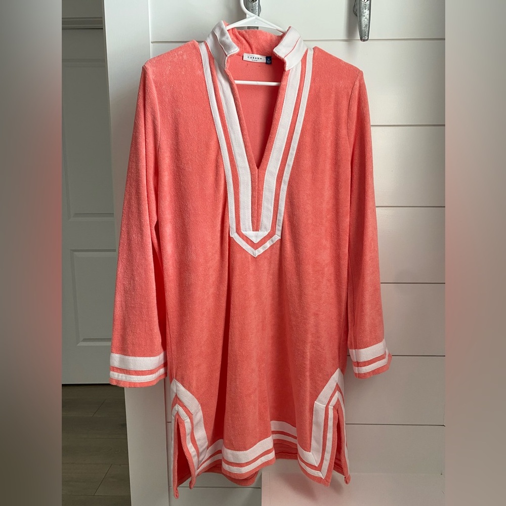 Cabana Life Coral and White Terry Tunic. Size Medium.